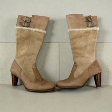 Load image into Gallery viewer, 11.20 BOOTS Sz 6.5 UGG Raya 5598 Taupe Leather Block Heel w/Sheepskin Trim
