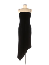 Load image into Gallery viewer, 4.21.22 DRESS Sz 10 Black High Low Ruffle Bottom
